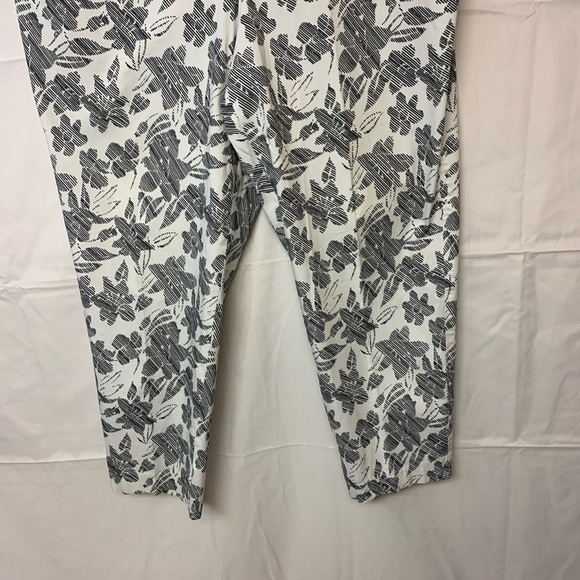 Dana Buchman pants SZ 22 white with black print floral classic flat front - Picture 3 of 11